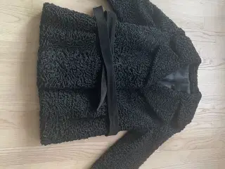 Flot sort vintage jakke i Persianerpels