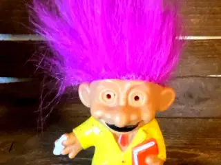 * Dam-trold look-a-like - Hr. Skolærer