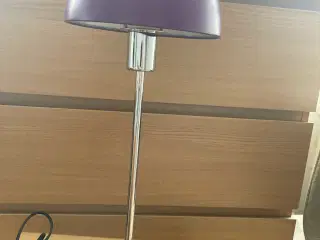 Lilla Herstal bordlampe