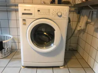 Vaskemaskine "Bauknecht" 1400 omd. og 6 kg vask.