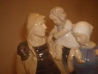 FISKERFAMILIE B&G, stor, præsentabel 32 cm høj, 