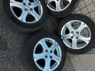 Originale Toyota alufælge med sommerdæk 