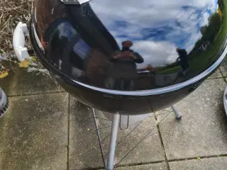 Weber kuglegrill med meget udstyr