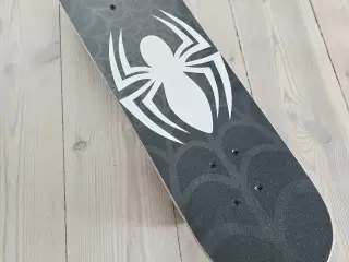 Spiderman skateboard