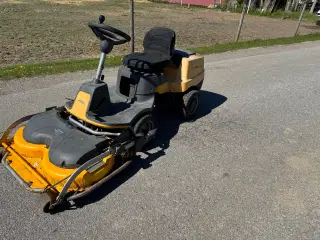 Havetraktor. Stiga park 220