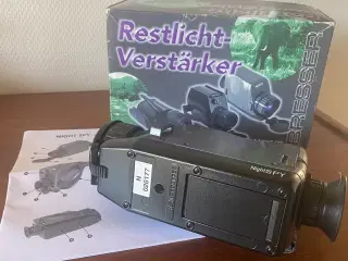 Natkikkert. Restlicht Verstærker. Night spy.