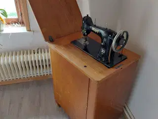 Pfaff symaskine med bord