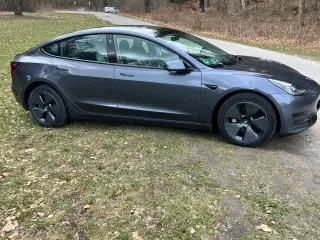 Tesla model 3 standard range +