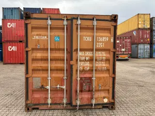 20 fods Container- ID: TCKU 136859-6