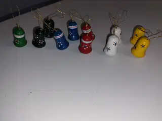 Juletræs pynt i træ 11 stk juleklokker i træ ø 21 