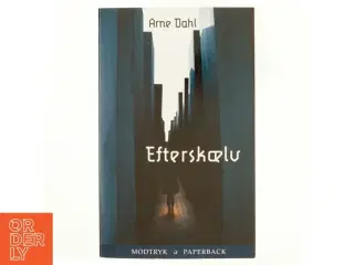 Efterskælv : kriminalroman af Arne Dahl (f. 1963) (Bog)