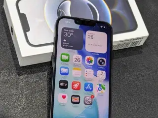 iPhone 16e