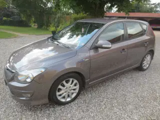 Hyundai i 30 1.6 CD, ECO 5 Døres, Nysynet. 