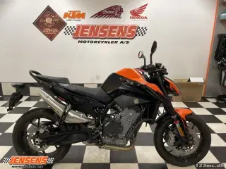 KTM 890 Duke L
