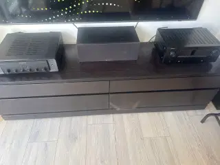 Sort TV-bord i Egetræ