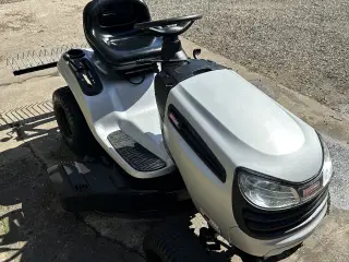Havetraktor Craftsman 17.5 hk klar til sæsonen 