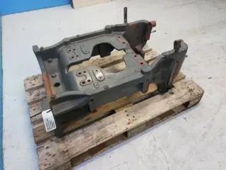 Class Axion 840 Front vægtstøtte 7700098374