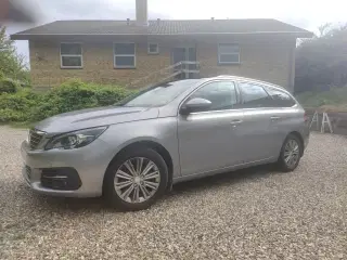 Peugeot 308 1,2 PureTech 130 Selection Sky SW