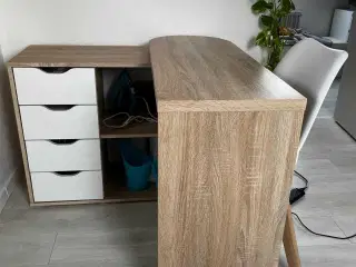Hjørneskrivebord fra Jysk