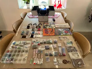 Perler, tilbehør og bøger til smykkefremstilling