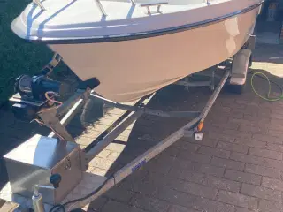 Styrepultbåd HR 465