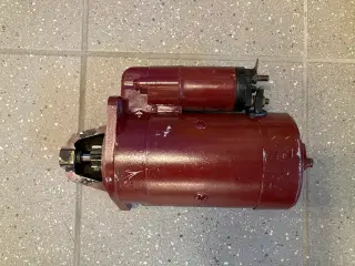 MG B starter motor.