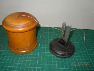 Trådrulleholder og klipper, antikt desk sæt.