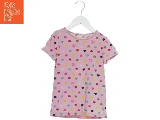 Børne T-shirt med hjerteprint fra H&M (str. 122)