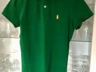 Lækker grøn polo t-shirt.