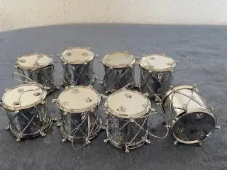 NEDSAT 8 trommer til juletræ