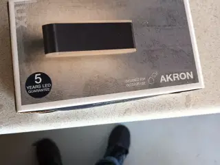 Udendørs lamper. NYE. ALDRIG BRUGT.