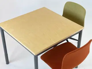 80 x 80 mødebord