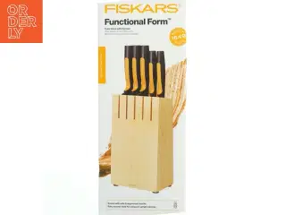 Knivsæt med knivblok fra Fiskars