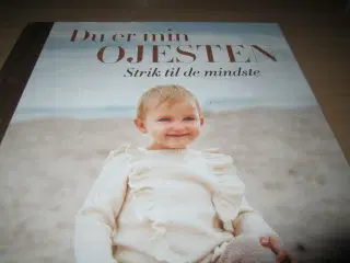 DU ER MIN ØJESTEN. Strik til de mindste.