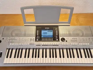 Yamaha Keyboard PSR S-910