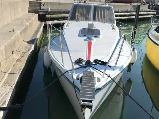 båd (sejlbåd, motorsejler)