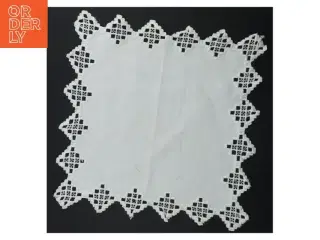 Håndbroderet lysedug (str. 29 x. 29 cm)