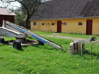 Grove Manlift MZ-40
