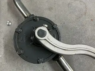 Rotationspumpe til (olie)tønde