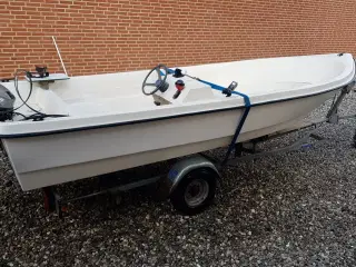 Styrepultbåd 