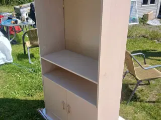 Vitrineskab uden låger