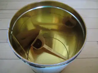 SKØN IRA KAFFEDÅSE.