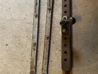 Ferguson - Hulbum med kugle + Skråstivere