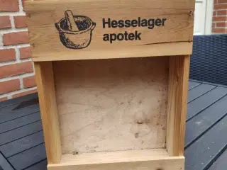 Hesselager Apotek vin kasse