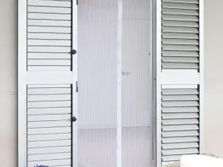 Insektgardin Sort