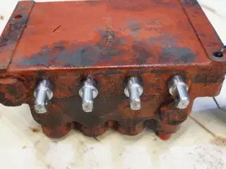 Dronningborg D7200 Hydraulikventil 28751329