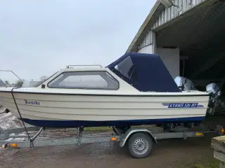 KYRKØ 520 HT med 2 meget lidt brugte Honda motorer