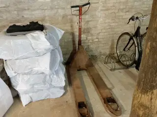 BT palleløfter, defekt