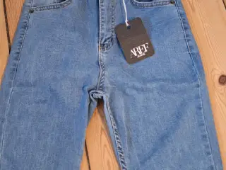 AREF jeans str. 36