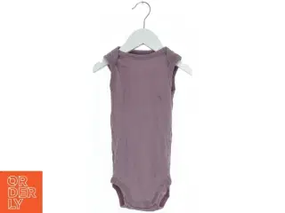 Ærmeløs bodystocking til baby fra 8O8 (str. 92)